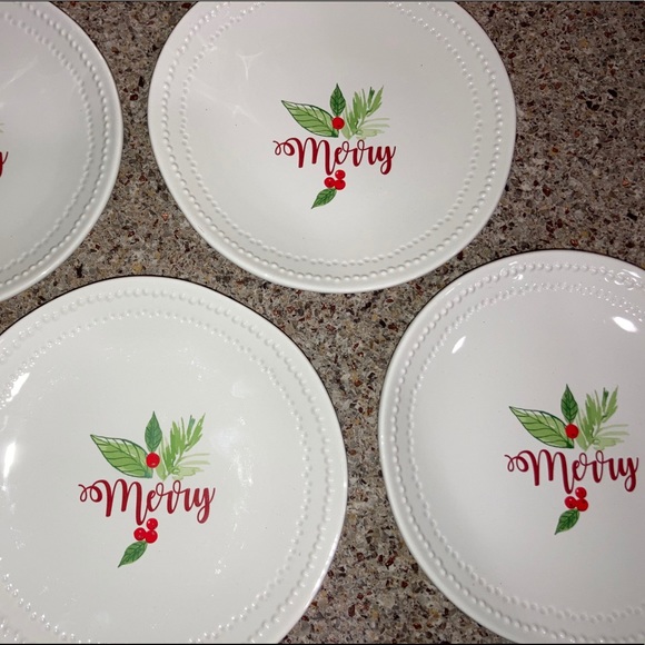 Set of 4 Christmas Dinnerware - Picture 2 of 4